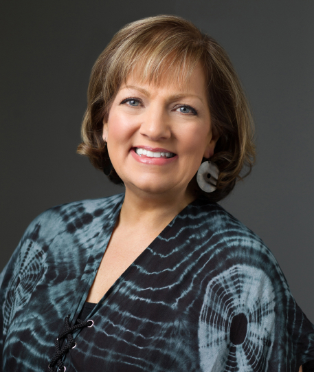 Julia Cannon Headshot