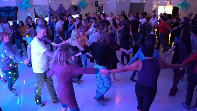 Dancing 3